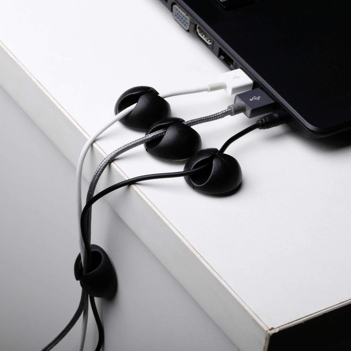 Compact Wire & Cable Holders – Black, 10 Pack